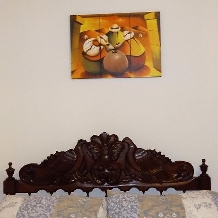 Nydia'S Trujillo City Hostel Buitenkant foto
