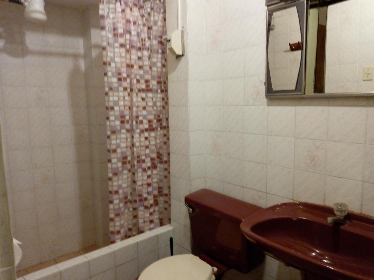 Nydia'S Trujillo City Hostel Buitenkant foto
